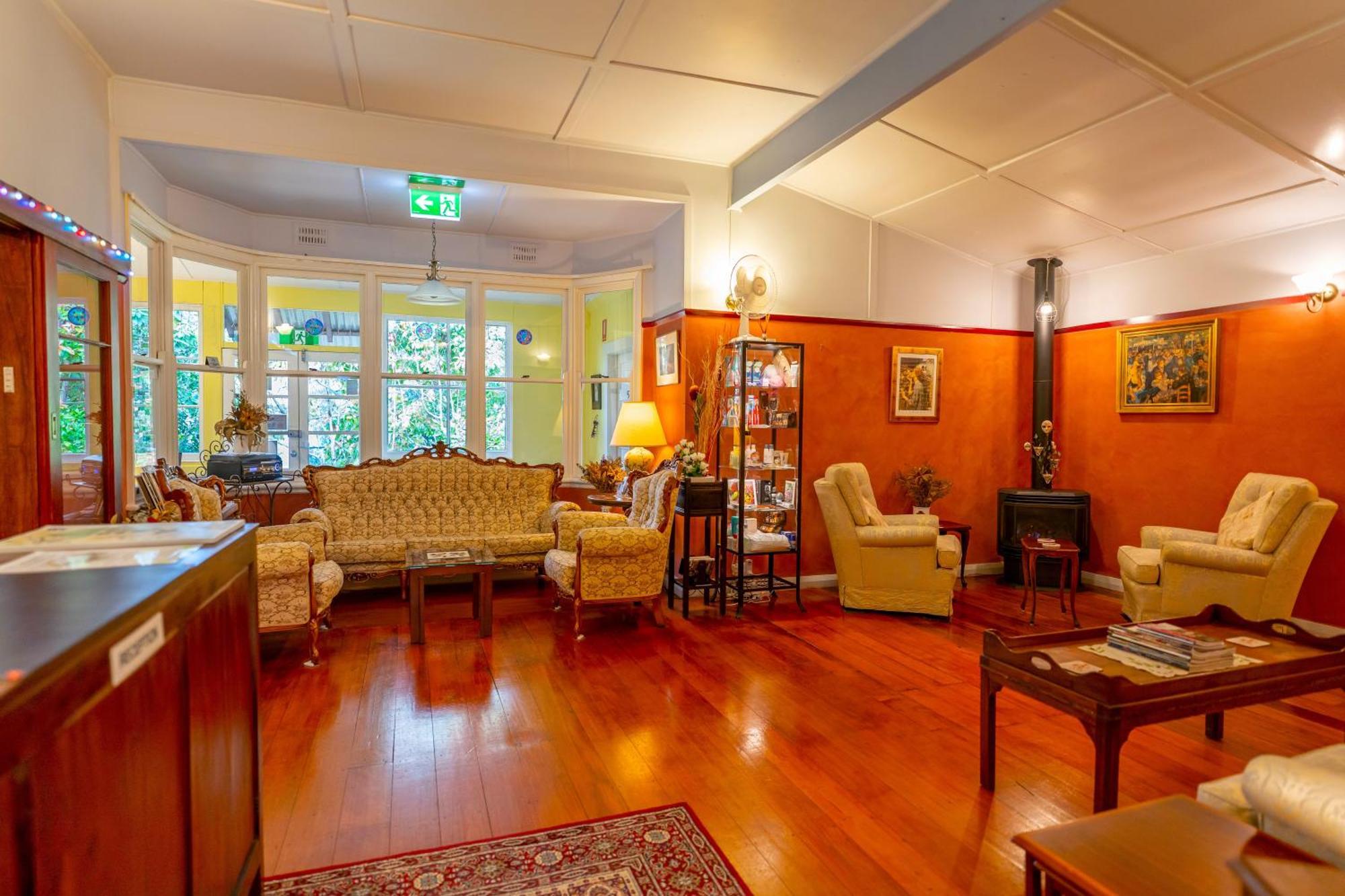 Kubba Roonga Guesthouse - Boutique Luxury Spa Retreat & Gardens - Blue Mountains Blackheath Exterior photo